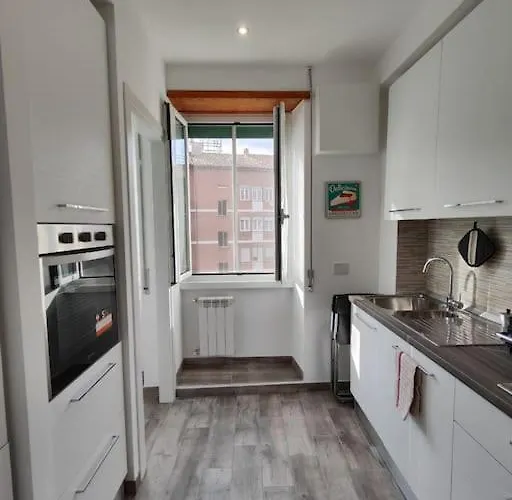 White & Wood House In