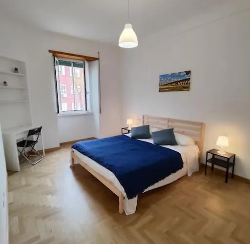 Apartament White & Wood House In